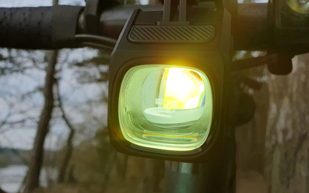 Reflektor samochodu – czy lampka rowerowa? Magicshine EVO 1700